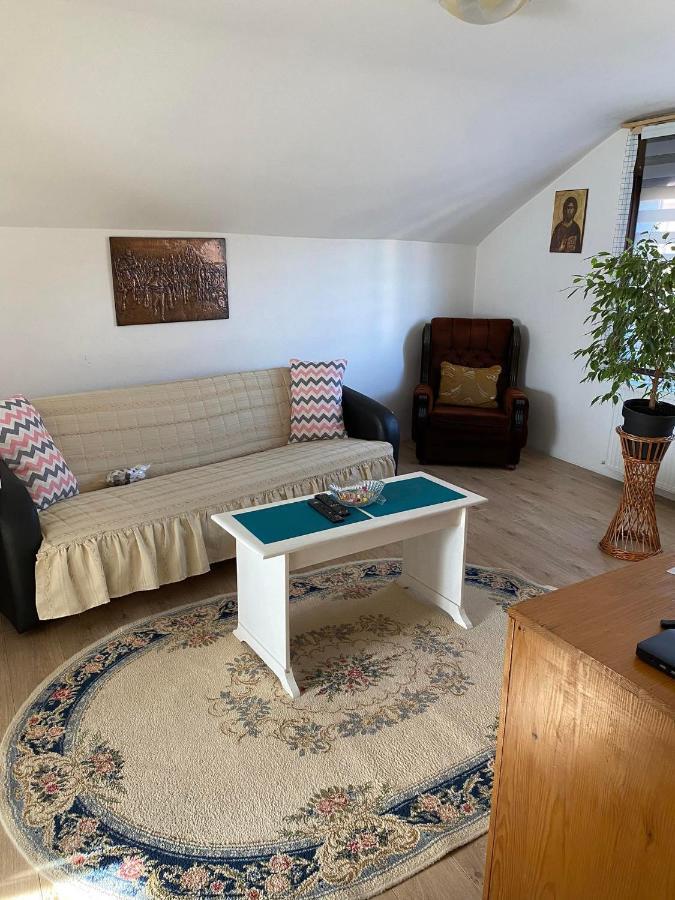 Micin Dom Apartment Пирот Екстериор снимка