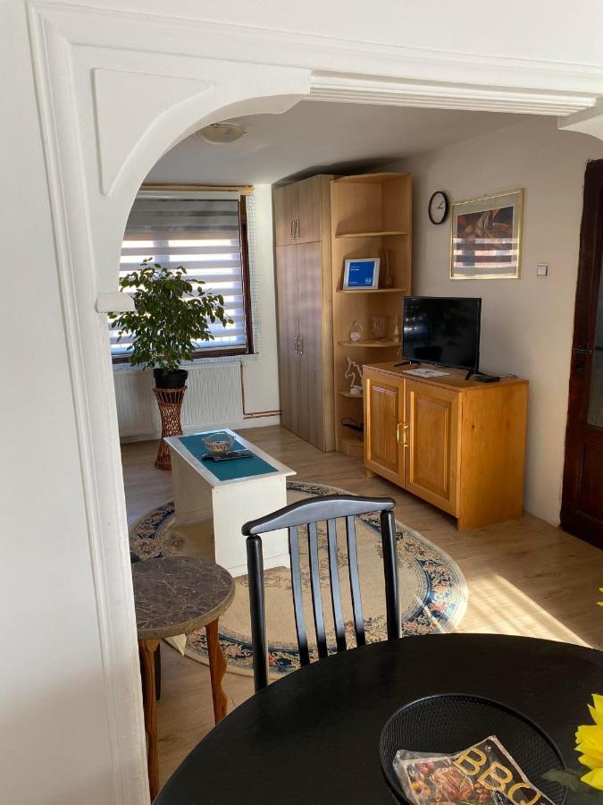 Micin Dom Apartment Пирот Екстериор снимка