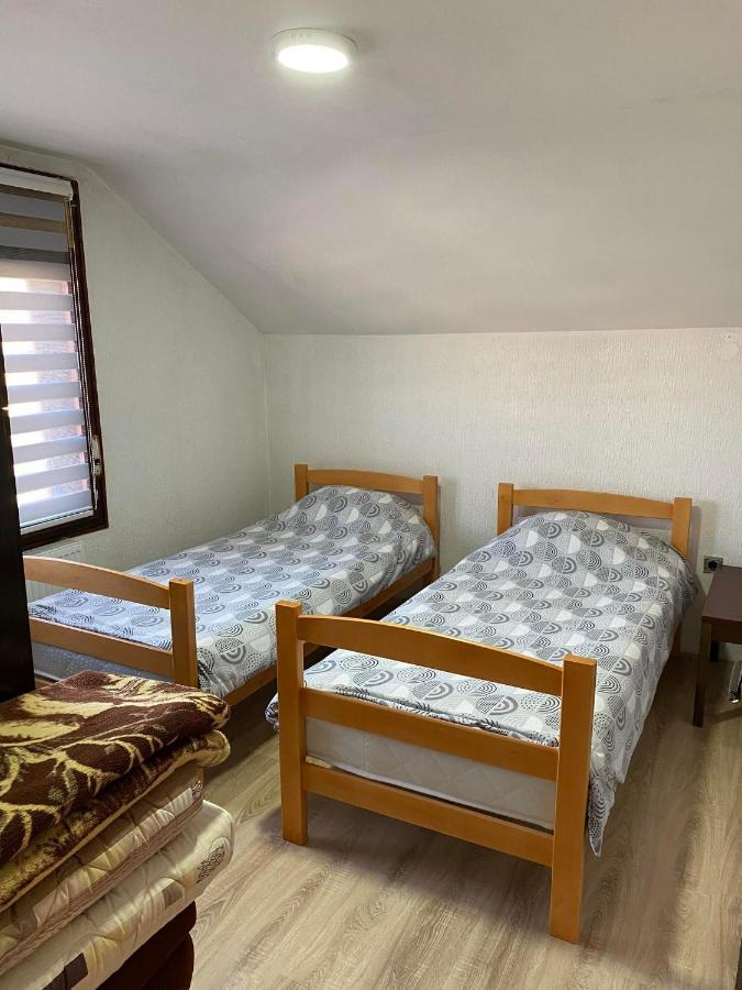 Micin Dom Apartment Пирот Екстериор снимка