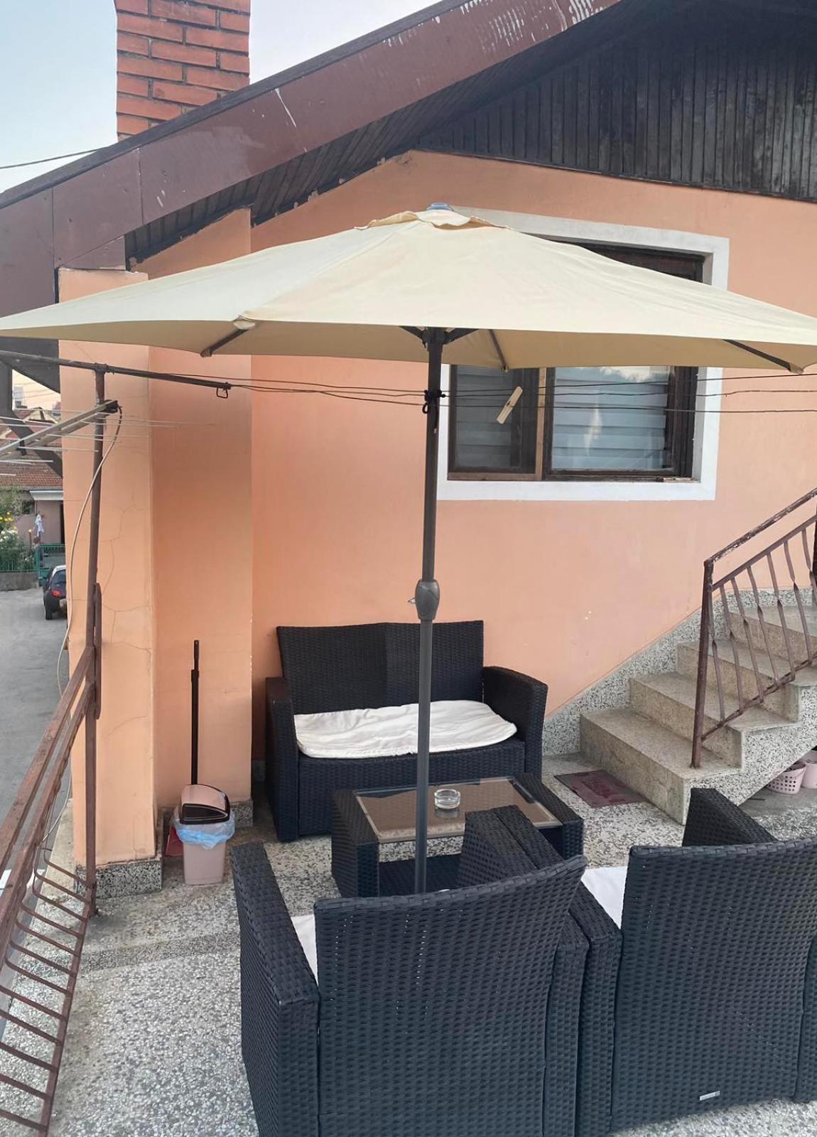 Micin Dom Apartment Пирот Екстериор снимка