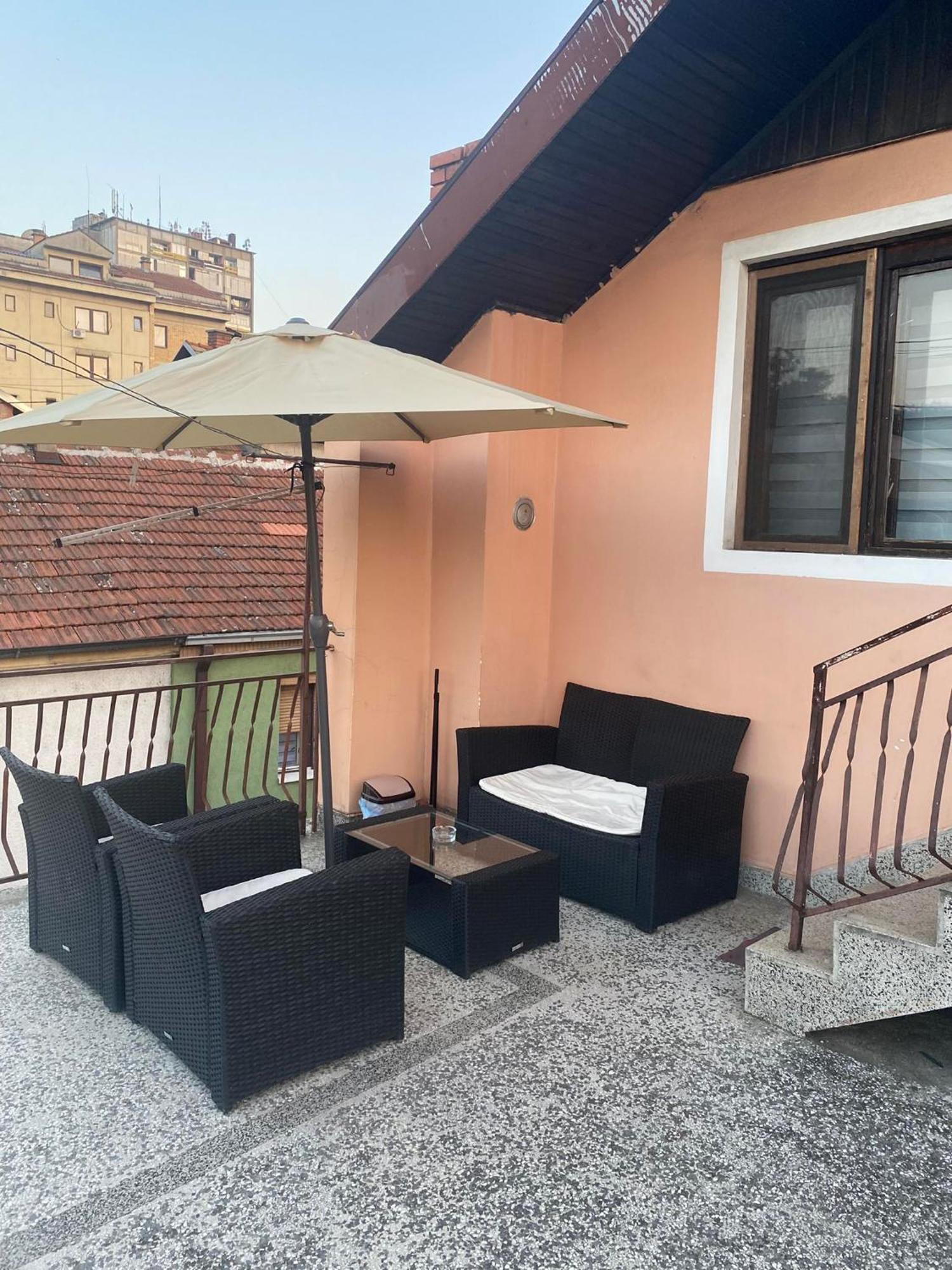 Micin Dom Apartment Пирот Екстериор снимка